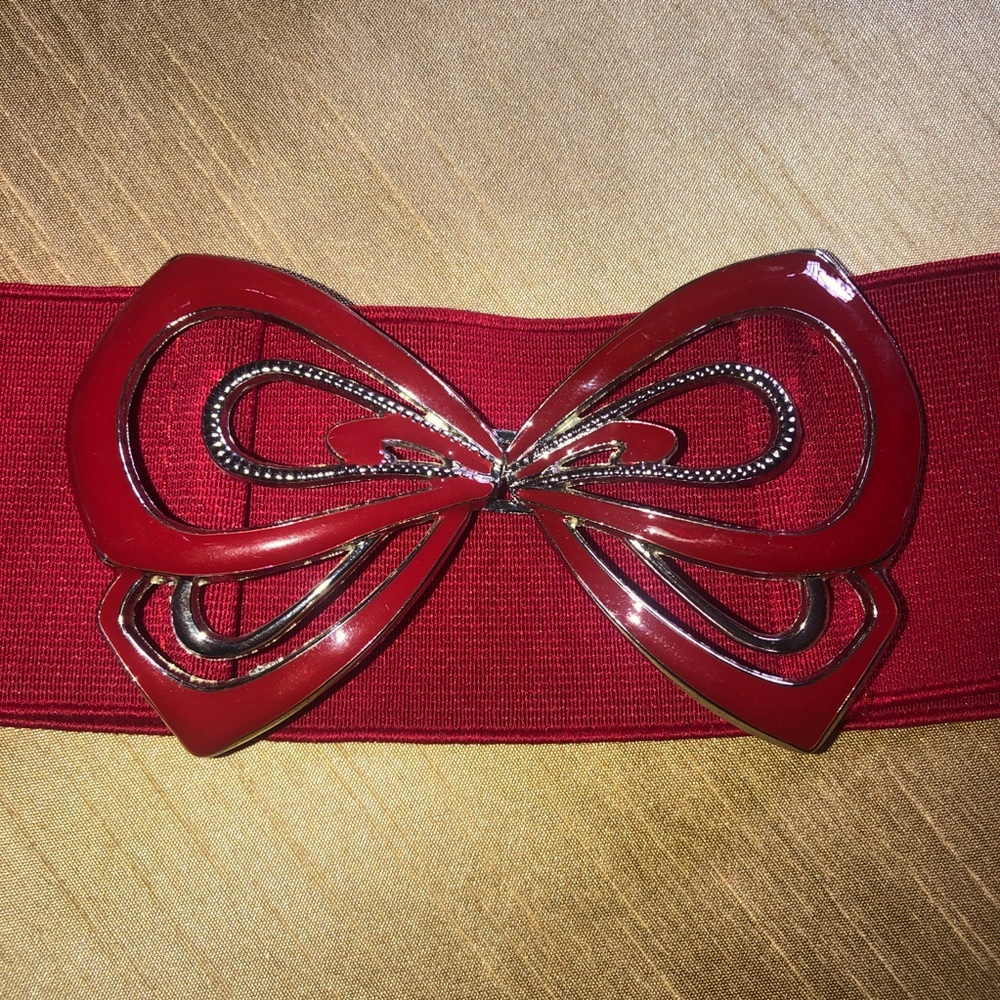 Red elastic belt with enamel butterfly
